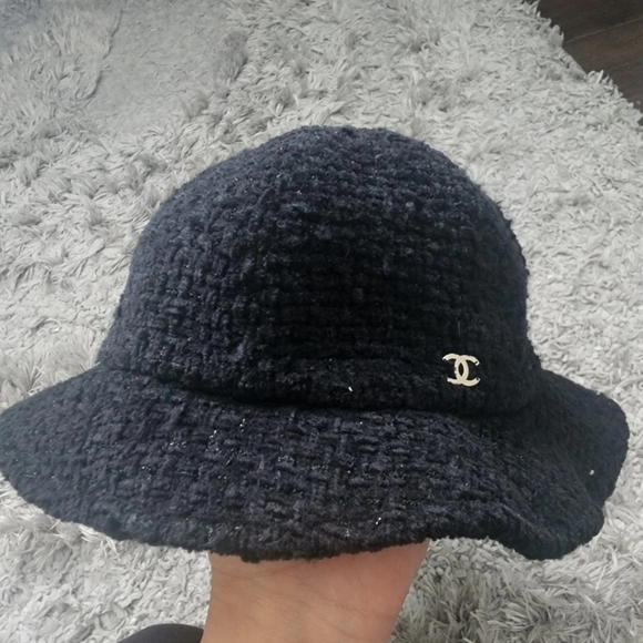 CHANEL Accessories - Chanel tweed hat